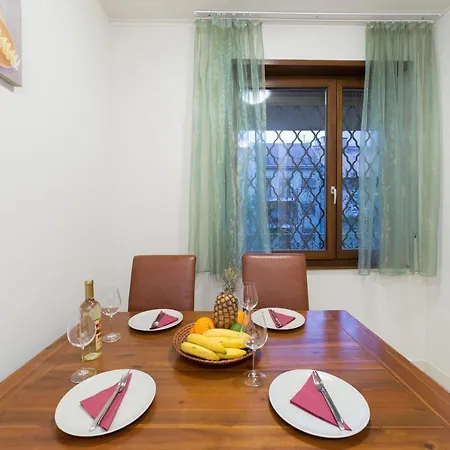 Apartment Kazinczy Deluxe Budapest