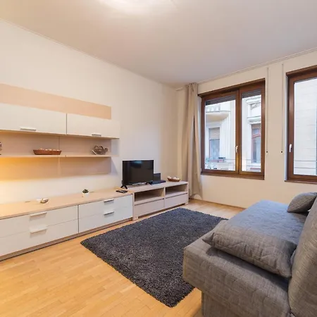 Kazinczy Deluxe Apartment